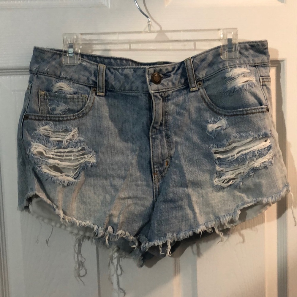 AMERICAN EAGLE OUTFITTERS | Cutoff Shorts